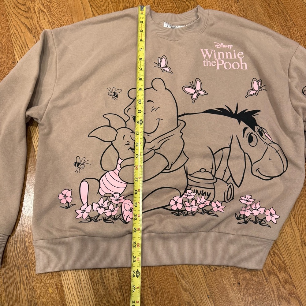 Disney Winnie the Pooh Tan Sweatshirt Sz Small NWOT - Picture 5 of 7